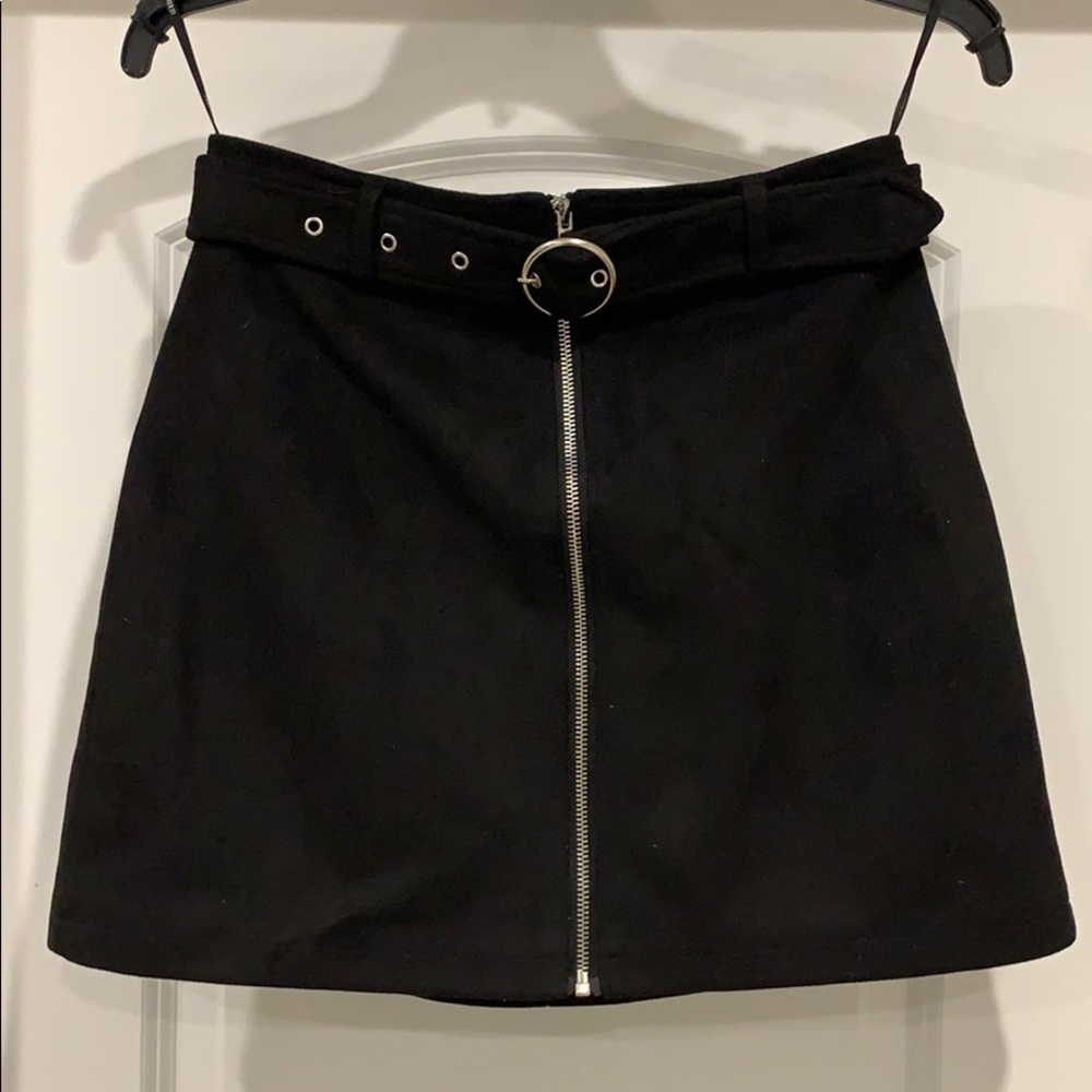 Black faux suede 70’s mod zip up skirt